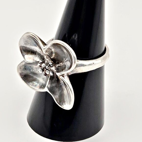 RLM Studio Sterling Silver Dogwood Flower Ring | Size 7.5 Nature Modernist Ring - Picture 5 of 8